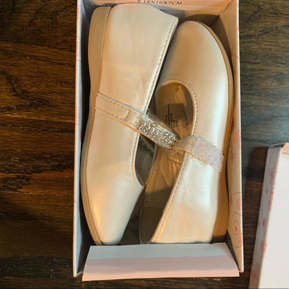 Little angel Girls shoes size 6